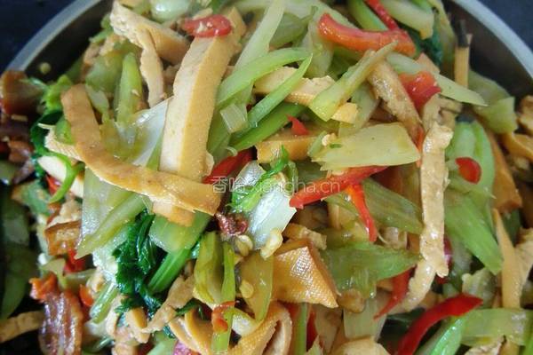 芹菜豆腐干炒肉