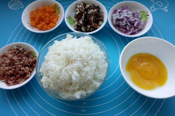 帽子炒饭的做法图解1