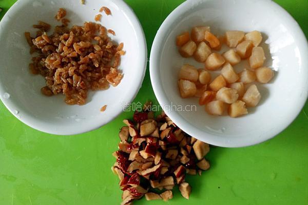 瑶柱红枣鸡蛋拌饭的做法图解3
