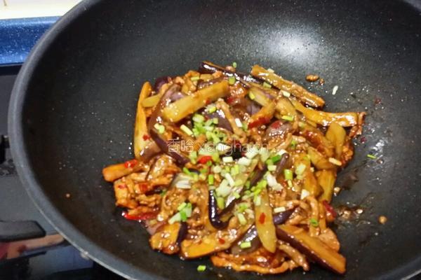 豆瓣醬茄子的做法图解8