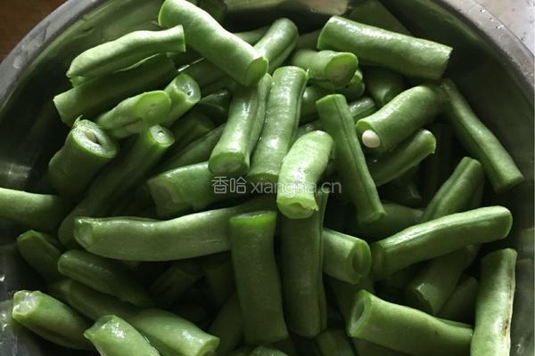 干煸四季豆的做法图解1