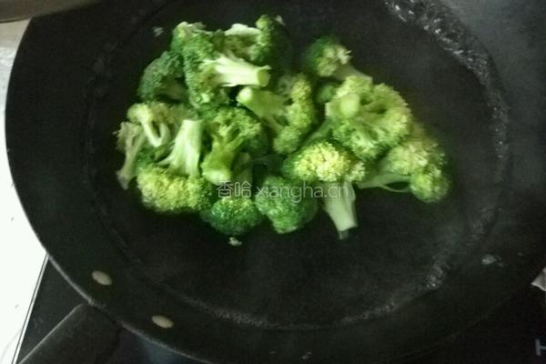 香菇西兰花的做法图解3