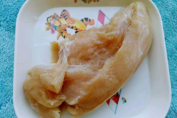凉拌麻辣鸡丝的做法图解1