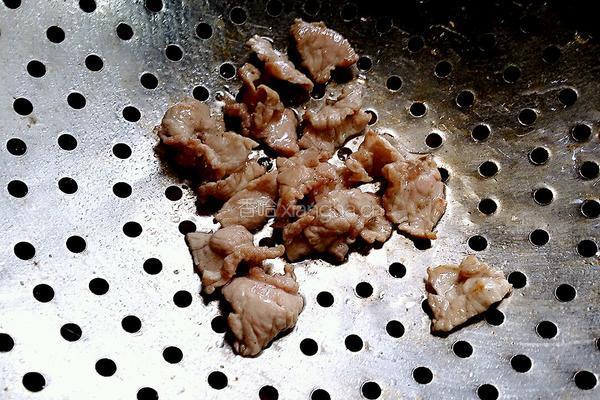 黄瓜木耳炒肉片的做法图解5