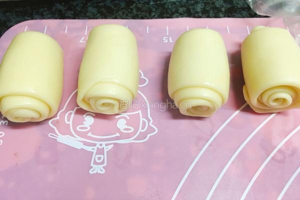 蛋黄酥的做法图解10
