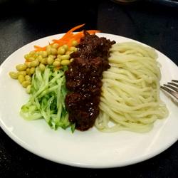 腊肠肉酱面的做法[图]