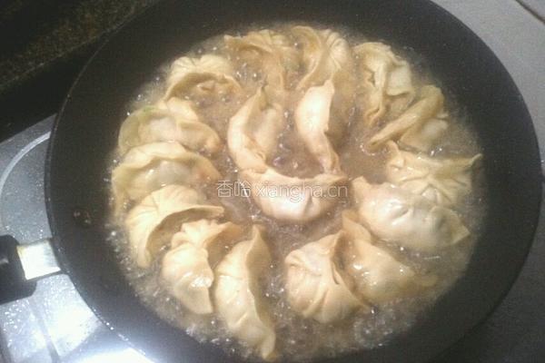 蛋抱煎饺的做法图解4