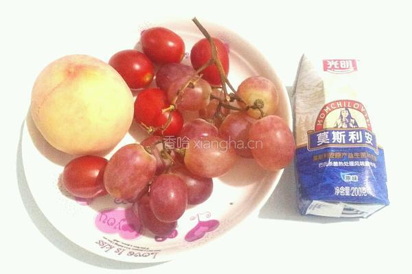 酸奶水果杯的做法图解1