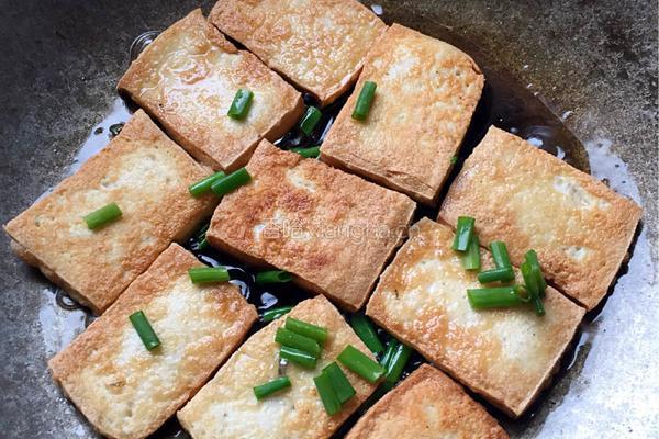 香煎豆腐的做法图解3