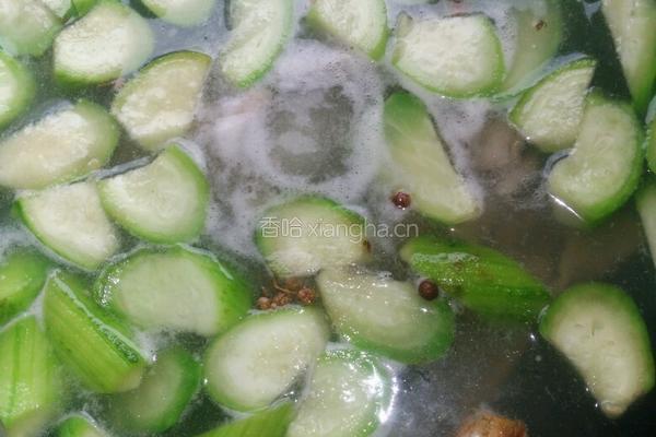 紫菜丝瓜肉片汤的做法图解5