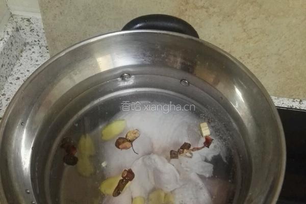 钵钵鸡的做法图解1