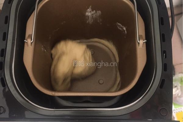 火腿蔬菜披萨，（面包机发面）的做法图解2