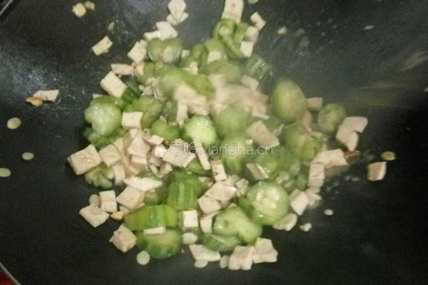 肉抹炒丝瓜的做法图解3