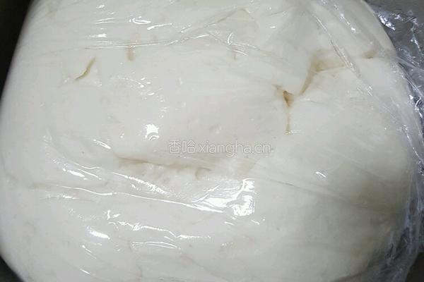 胡瓜肉包子～芹菜肉包子的做法图解1