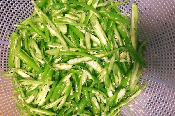 家常小炒肉的做法图解2