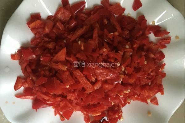 鱼块炒毛豆的做法图解3
