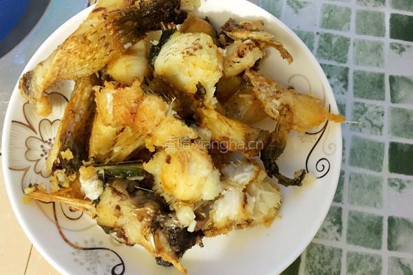 鱼块炒毛豆的做法图解6