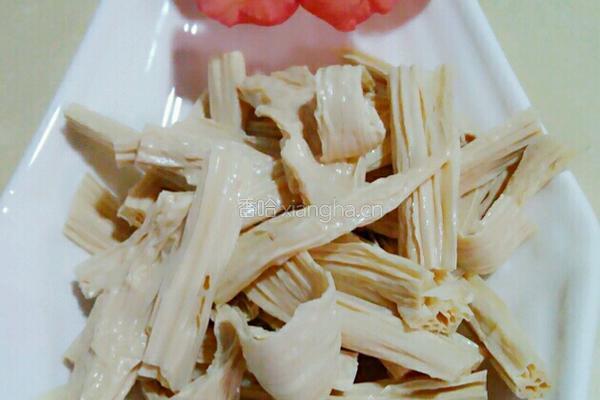 虾仁腐竹的做法图解1