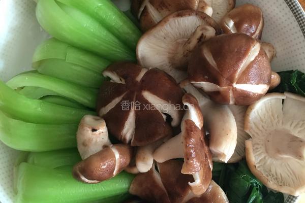 油菜香菇的做法图解1