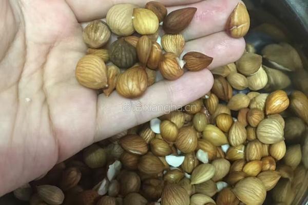 杏仁儿豆腐的做法图解1