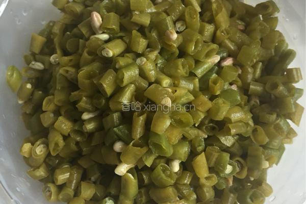 肉米酸豇豆的做法图解2
