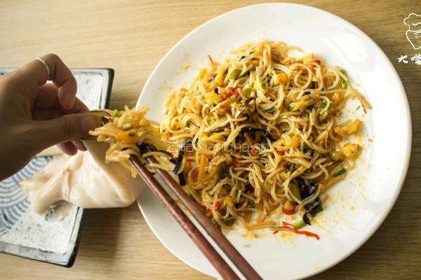 暴走鱿鱼卷螺蛳粉丨大嘴螺的做法图解5