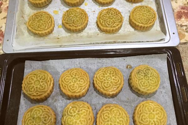 蜂蜜皮绿豆馅月饼的做法图解8