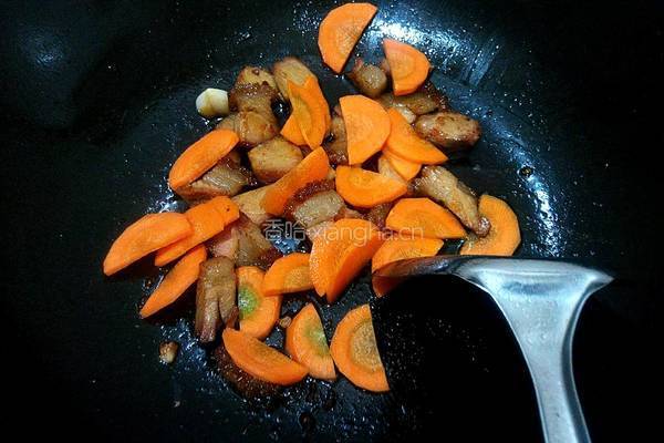 烧肉炒西兰花的做法图解4