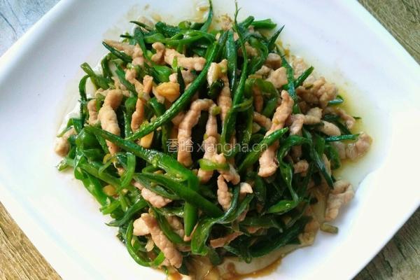 猪耳朵豆角炒肉丝的做法图解9