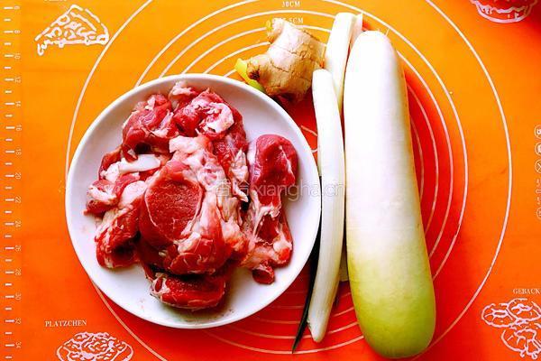 羊肉萝卜馅包子的做法图解1