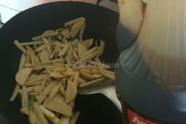 土豆炒辣椒的做法图解5