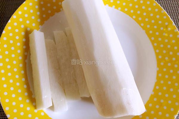 草莓酱汁淋山药的做法图解1