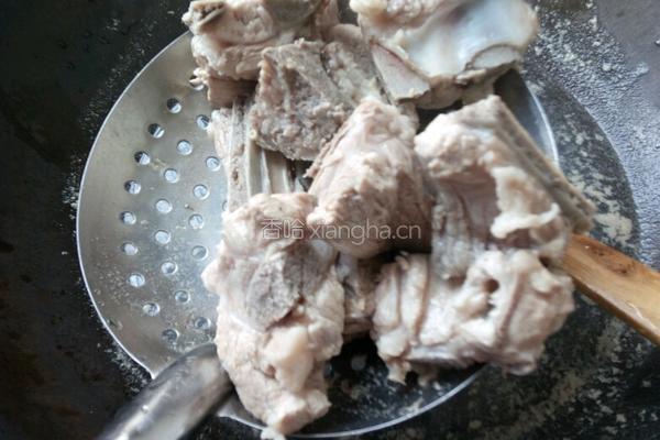 土豆烧排骨的做法图解6