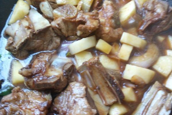 土豆烧排骨的做法图解11