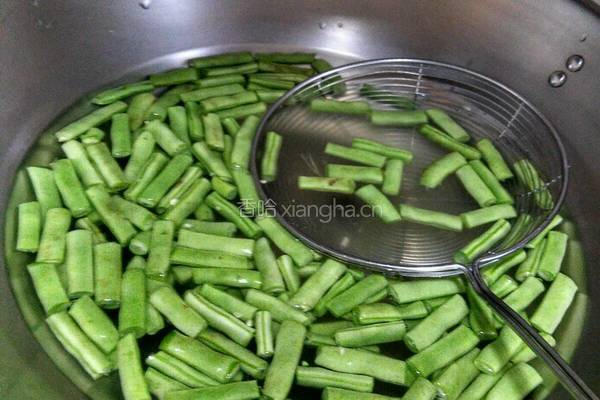 四季豆炒肉丝的做法图解2
