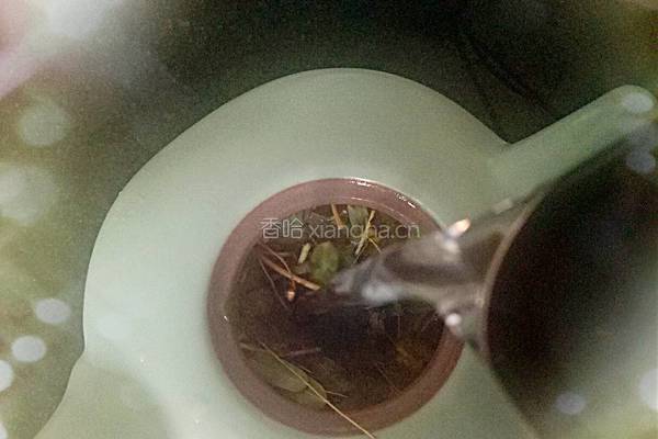 鸡骨草叶泡茶的做法图解3