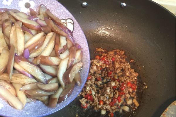 肉沫烧茄子的做法图解5