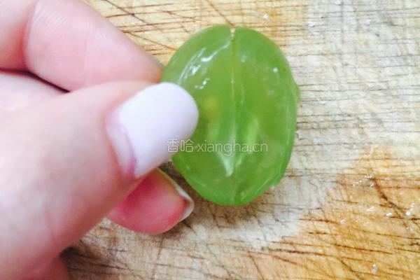 心形青提拼盘的做法图解2
