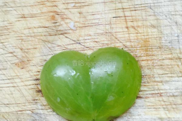 心形青提拼盘的做法图解4