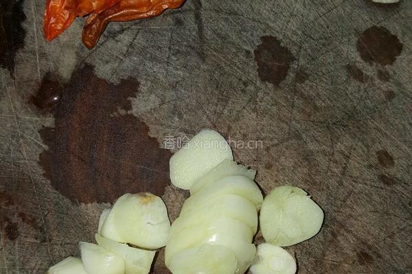 干煸茶树菇的做法图解3