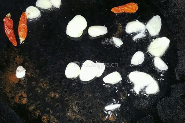 干煸茶树菇的做法图解4