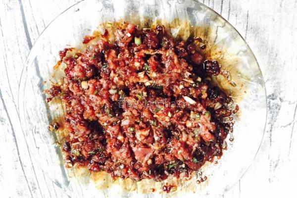 羊肉蒸饺的做法图解3