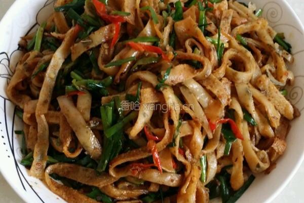孜然炒饼丝的做法图解7
