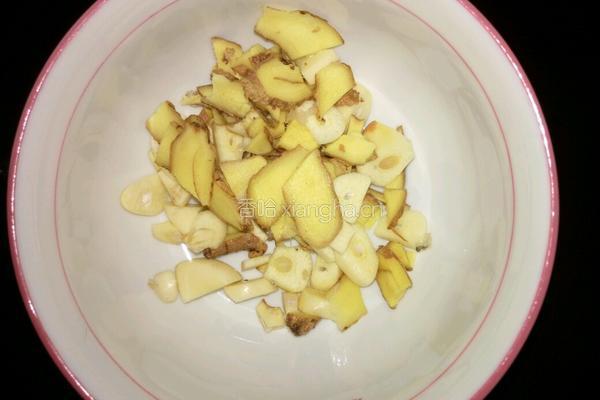 红烧鱼块的做法图解1