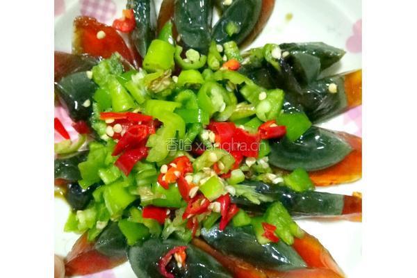青椒拌皮蛋的做法图解4