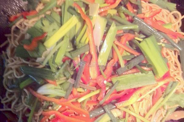 香菇豆角焖面的做法图解12