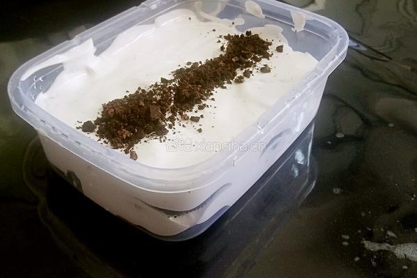 奥利奥冰盒蛋糕的做法图解6