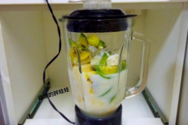 牛油果苹果酸奶奶昔的做法图解5