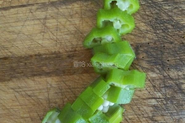 秋葵蛋羹的做法图解2