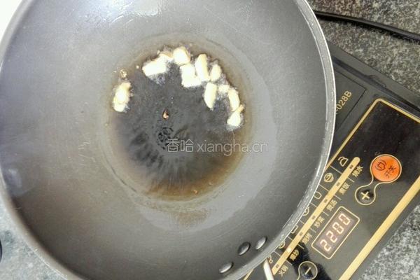 黄丫鱼烧豆腐的做法图解1
